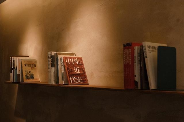 栖居华阴三万多酒店：在侘寂宋式美学中藏暖