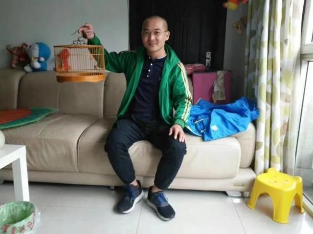 靠“睡后收入”游学尼泊尔的金融民工