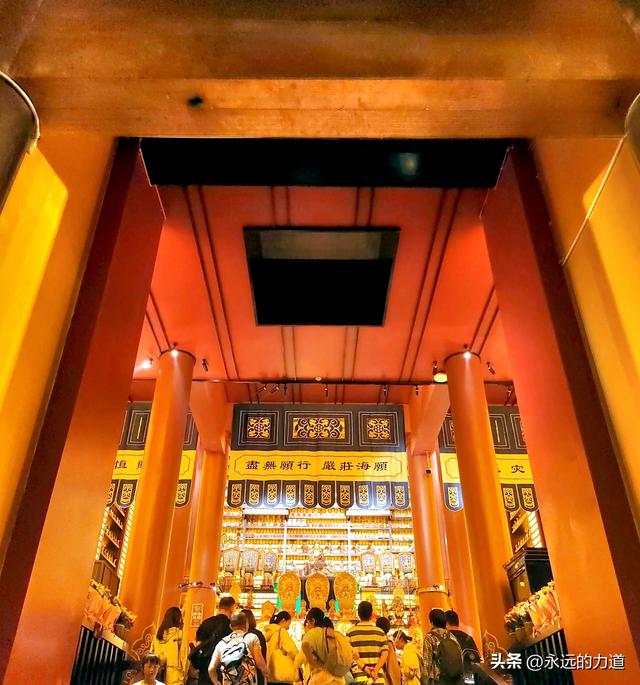 峨眉山金顶·华藏寺