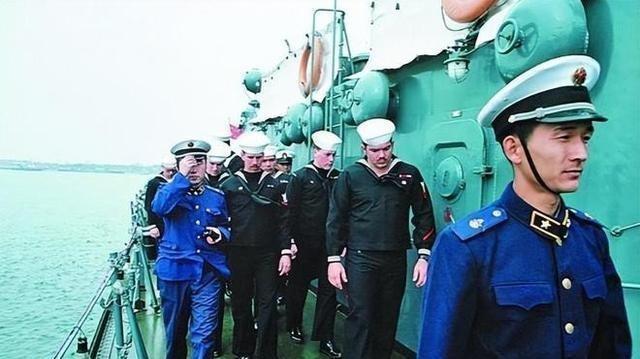 首次访华就不尊重我国？中国当场撤走仪仗队：摆正态度再来吧！