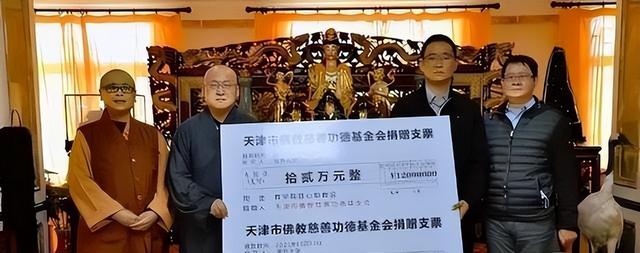 五台山方丈圆寂仅4天，令人恶心的一幕上演，生前奢侈用度引争议