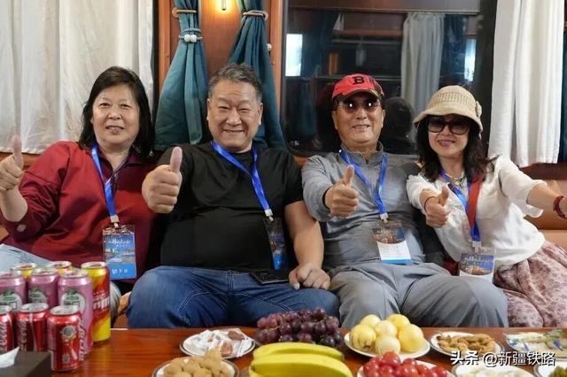 多趟特色专列，带你尽览新疆之美！