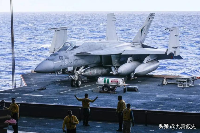 美航母在南海中邪了？30分钟坠毁2架战机，不排除遭电磁干扰失灵