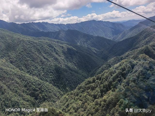 登完泰山又去登梵净山，感觉登山难度不在一个等级