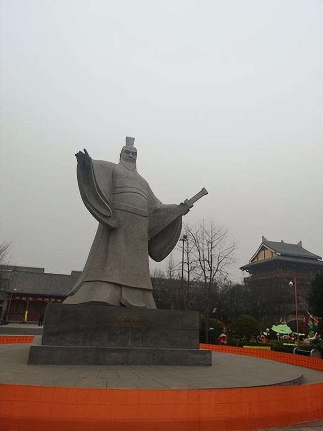 暴雨挡不住！胖东来带火许昌，这座城藏着三国与烟火气