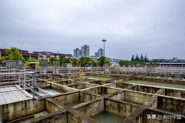 解决新疆缺水？火车运水/海水淡化/地下河渠等五大方案你选择谁？