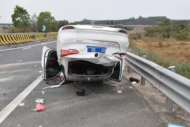 兰海高速发生一起交通事故，2人重伤，肇事车辆逃逸图片