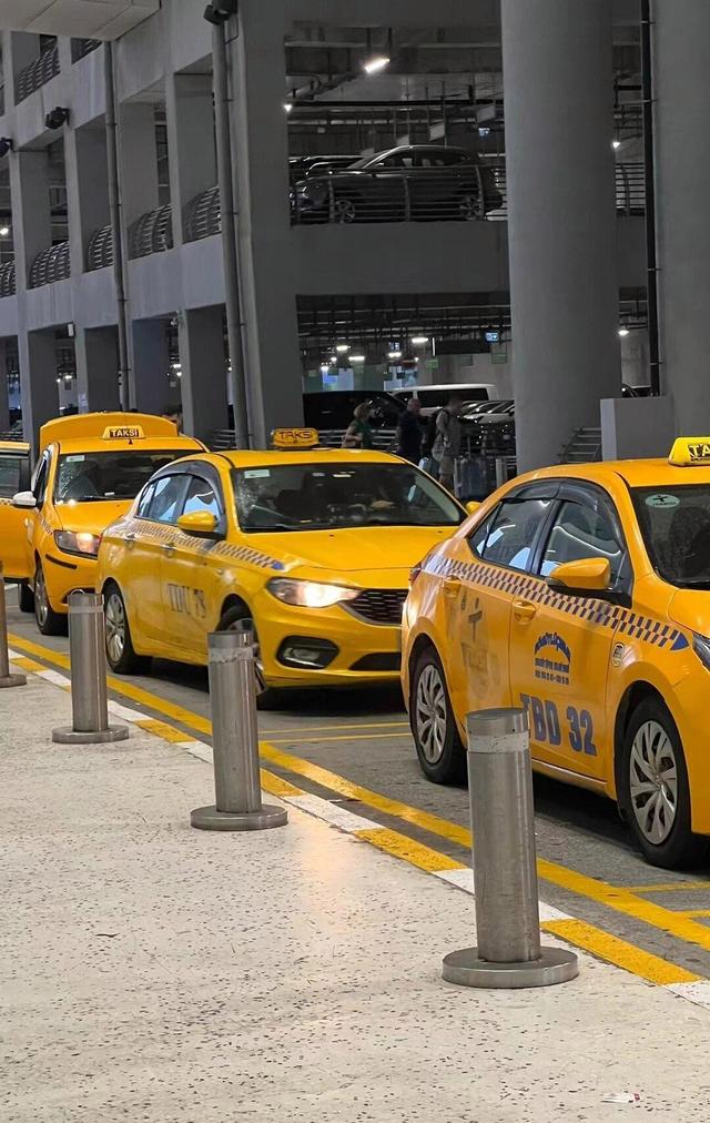 中国被下套了！土耳其免签坑惨游客，首批国人已被收割到破产