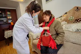 新春走基层 | 博士生姑娘回社区巡诊，为居民送上“新年健康五件套”图片