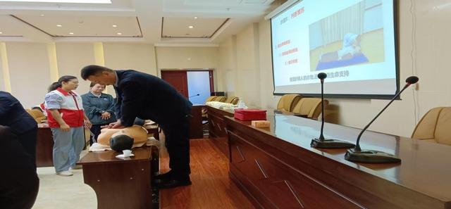 麦积山大景区成功举办红十字应急救护培训 提升全员应急能力​​