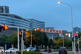 湖北省人民医院洪山院区已亮灯！正式进入了开业倒计时阶段！图片