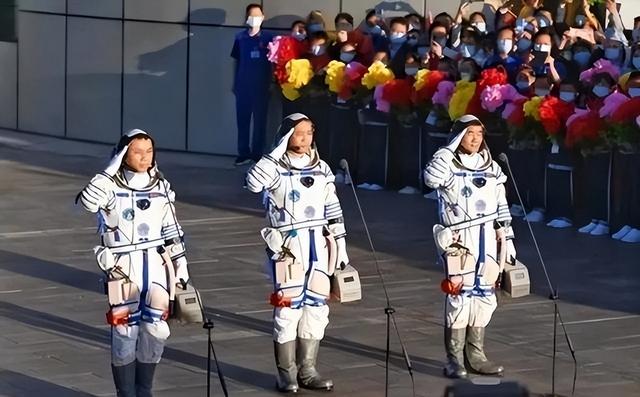 聂海胜妻子：在丈夫上太空前提出离婚，其中究竟隐藏了多少辛酸？