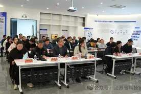 无锡市新能源产业科技镇长团创业创新基地揭牌，赋能地方产教融合新发展图片