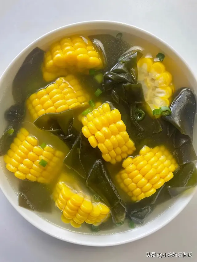 它是碱性食物之王，年过50使劲吃，嘴巴不臭了，肠胃通畅，不便秘