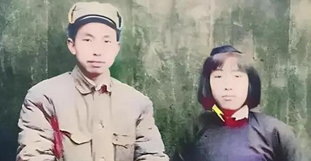 她15岁入党，18岁和主席成亲，如今仍健在，却几乎不出来露面