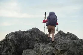 登山后大腿肌肉疼？中医养生告诉你如何轻松解决！图片