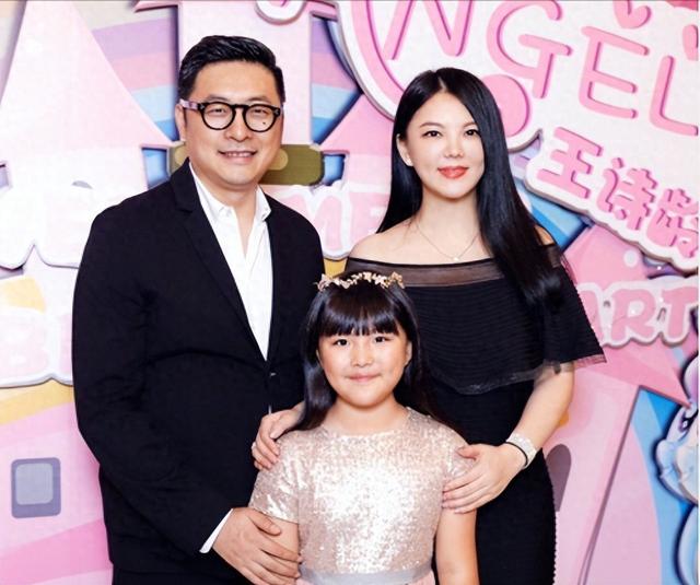 李湘也没想到，自己费心半辈子富养女儿，竟给王岳伦做了“嫁衣”