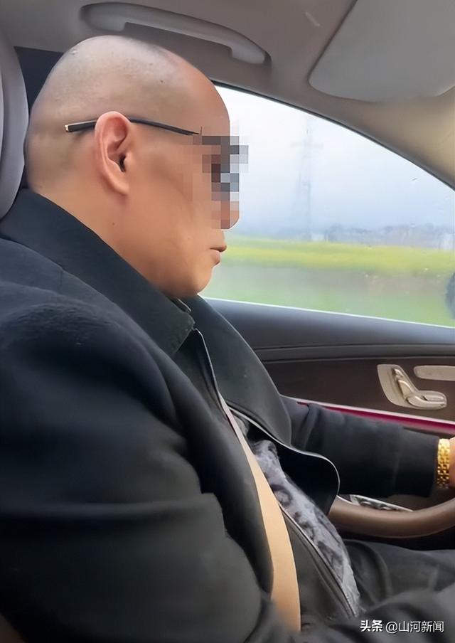 江西富豪赖国萍去世，生前戴金表开豪车，二婚5个孩子，妻子发声
