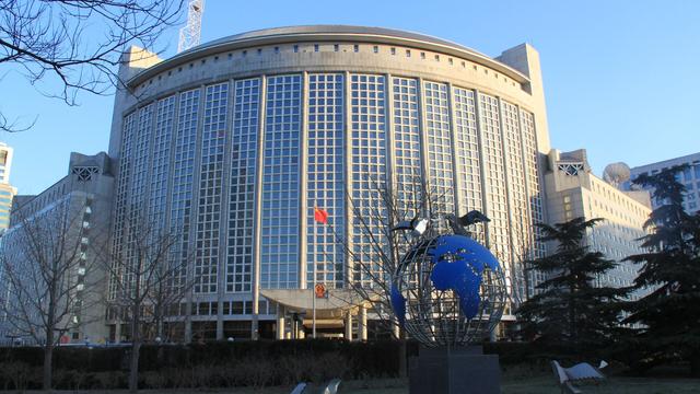 中方雷霆出击，20家美企被拉黑，不到24小时，美方对华提一要求