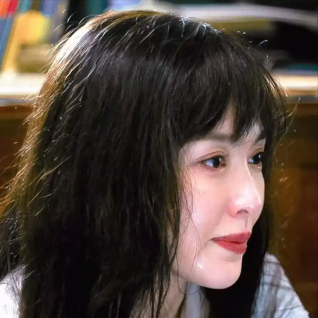 婚变传闻不到2月，42岁唐嫣高调官宣喜讯	，罗晋的近况却让人唏嘘