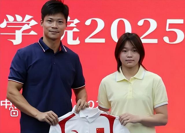 全红婵也没想到	，香港火灾后，院长苏炳添凭一举动实现口碑暴增