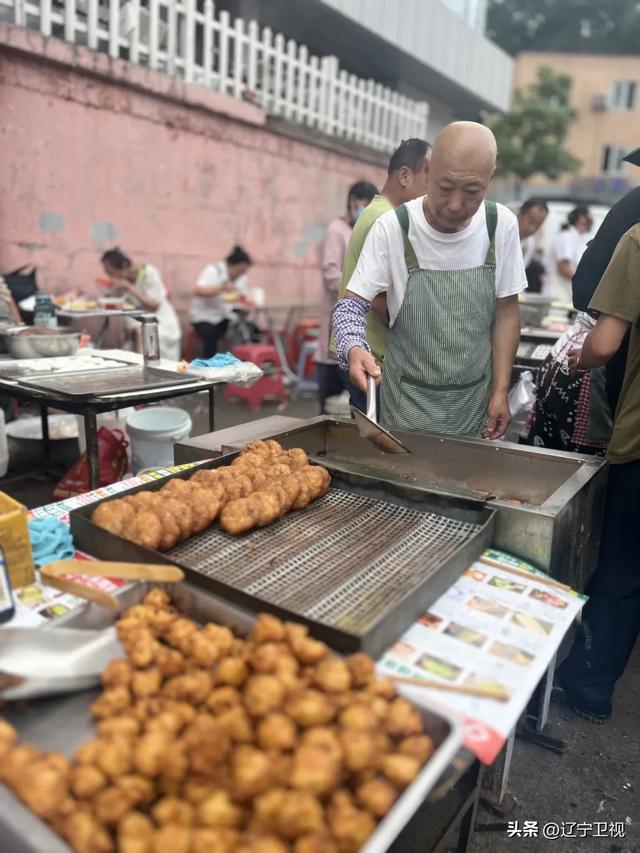 清晨6点的本溪烟火江湖！东北早市的快乐，谁懂啊？