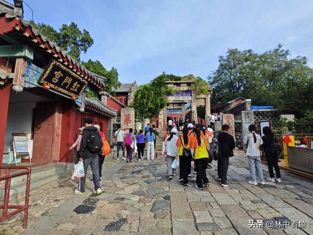徒步登泰山之一——3小时从一天门到中天门