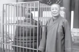 八旬尼姑绝食7天圆寂，坐缸3年肉身不腐，开缸后发现女性特征全无图片