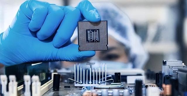 交底了！特朗普访华在即，美急抛三大诉求，厚脸皮求中方接盘买单