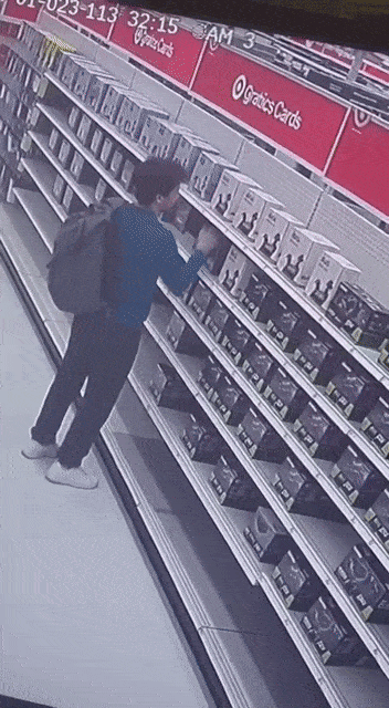 三天逆袭，Sora登顶美榜！15秒大片玩疯奥特曼，全网直呼真假难辨