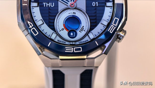 HUAWEI Watch Ultimate 2 支持 150 米潜水及 eSIM