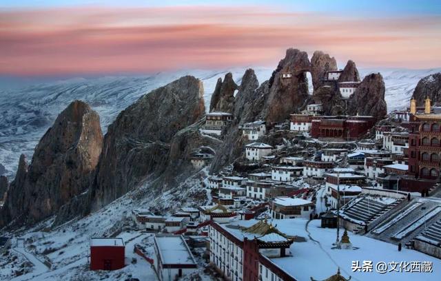 西藏“东大门”！被90%游客错过的宝藏城市，藏着世界级奇观！