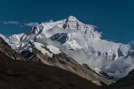为啥明明珠穆朗玛峰只有一半在中国，却全世界都认为它是中国的图片