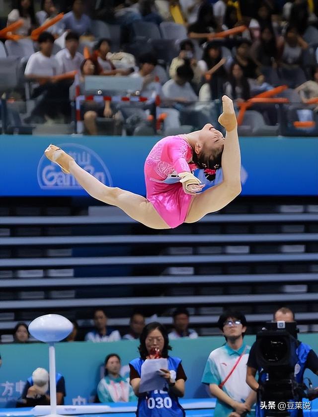 年仅15岁！独揽5金2银惊艳全运赛场，中国又一天才美少女横空出世