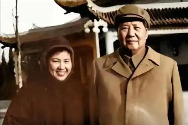 她曾任北京市委书记	，上任3年后被撤职，晚年却享受干部级待遇