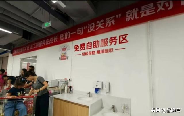 30万人次！70万枚9.9元鸡蛋售罄，又一零售巨头扑向“穷鬼超市”