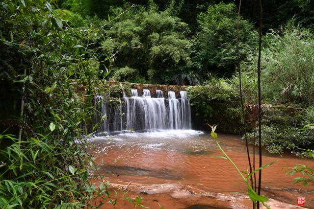 赤水四洞沟瀑布