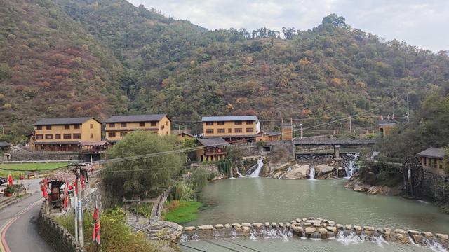 赏秋秦岭，摩旅商洛（04）陕南第一关，楚北第一门，打卡牛心关