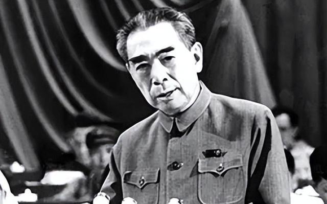 55年毛主席拒绝大元帅军衔，笑问周总理：你的元帅军衔还要不要评