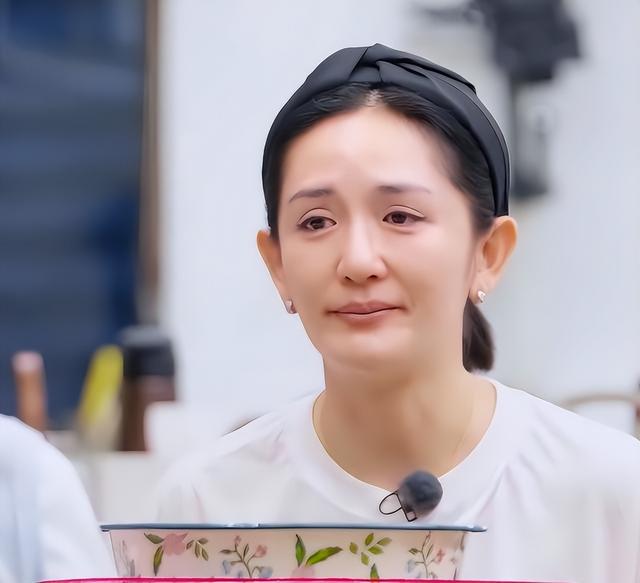 谢娜父母住中江2层大别墅，家里还有保姆，花6000元请司机贵吗？