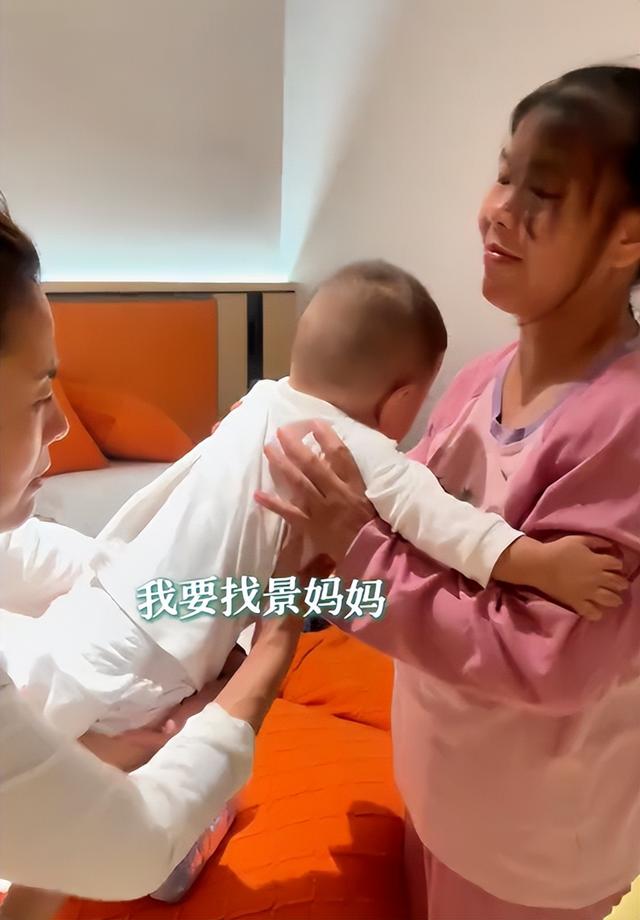 她是中国模范月嫂	，月薪3万农村出身，能听懂婴语，明星抢着用她