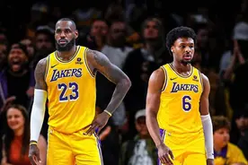 NBA父子有多像？欧文一看就是亲生的，杜兰特父子相似度99.9%图片