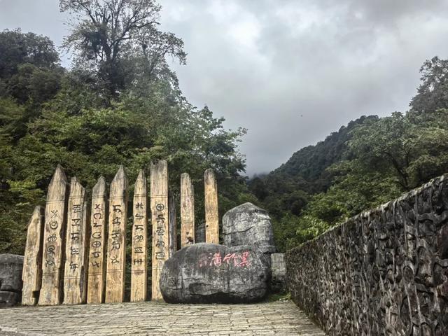 彩林、红叶……在黑竹沟邂逅一场秋日的浪漫