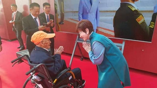 被大陆警告后，台当局改称洪秀柱无罪，没来北京的马英九却遭了难
