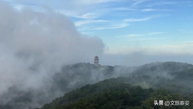 泰山雨后云雾织仙境！泼墨山水里藏着夏日最治愈的奔赴