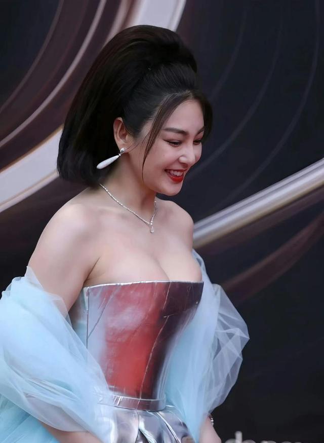 娱乐圈最丰满的6位女星，美的各有千秋，她们的身材也太犯规了