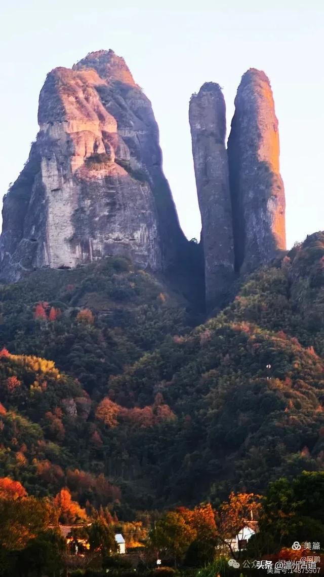 浙处丹霞地貌秋色斑斓超壮观,秋日必打卡之地!