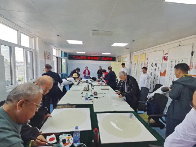 情满金秋迎重阳 文化养老暖人心