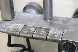 两年前高价买的“钢琴键”花洒，如今成了我家的“矛盾发源地”图片