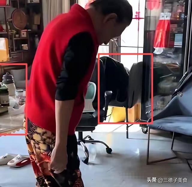 独居北京无人照料，家中杂乱简陋环境寒酸，79岁侯耀华晚年凄凉